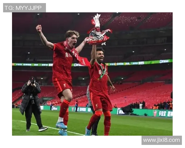 世界杯精彩对决那不勒斯与利物浦战成平局绝杀瞬间引发全场狂欢