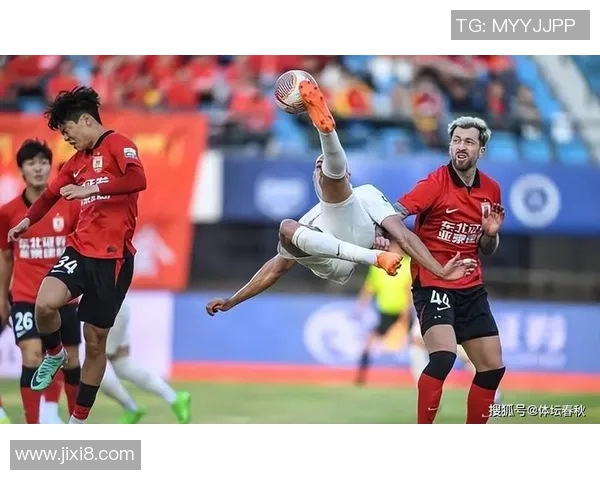 中超精彩对决里昂逆转曼城全场沸腾瞬间回顾集锦